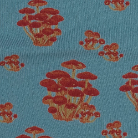 Kate Quinn bandana pom pom headband | red mushroom bunch | organic cotton jersey - Picture 3 of 4